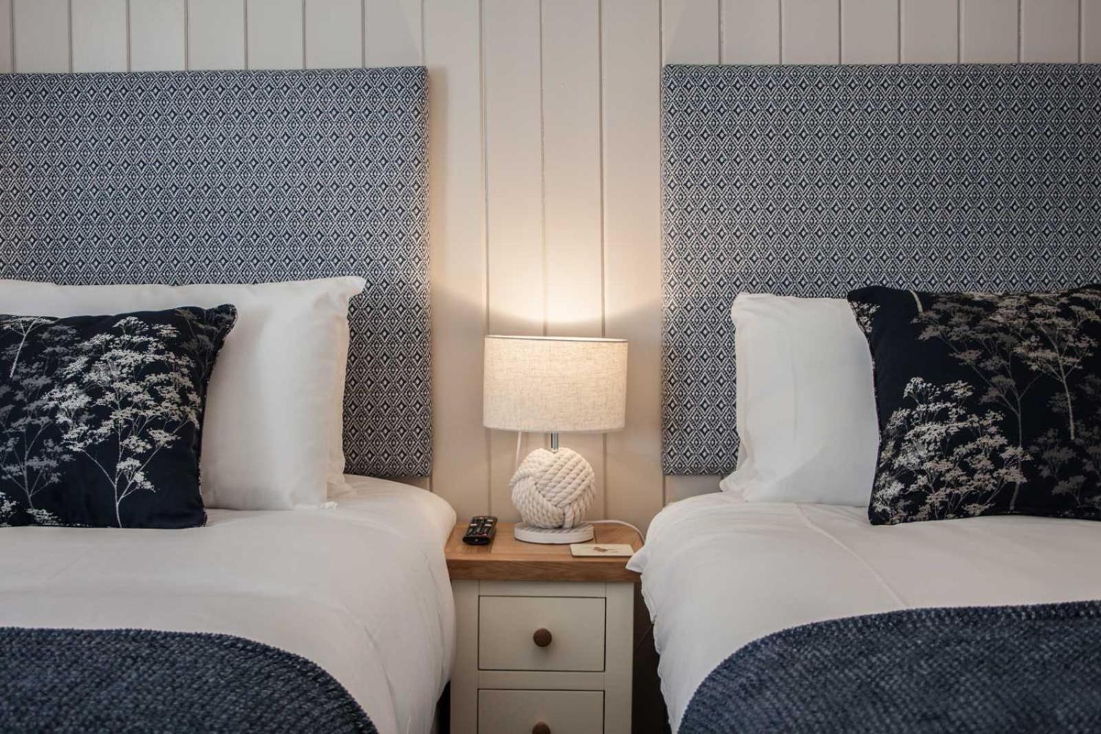 High Oaks Grange - Cottages Pickering Room photo
